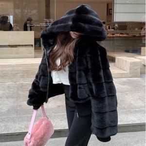 친환경 짧은 밍크 퍼 코트 여성용 겨울 2024 두꺼운 후드 플러시 아우터 여성스러운 출퇴근 스타일 지퍼 여밈