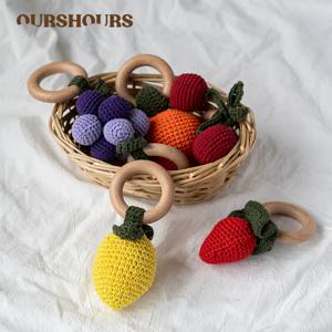 1PC 아기 과일 크로셰 딸랑이 장난감 나무 팔찌 레몬 체리 디자인 딸랑이 음악 장난감 유아용 치발기 장난감 신생아 선물