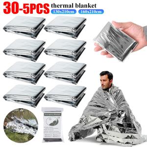 130x210cm 호일 마일라 열 담요는 따뜻하게 유지합니다. 비상 열 담요는 첫 번째 응급 처치를 위해 체온을 유지합니다. 은박 담요