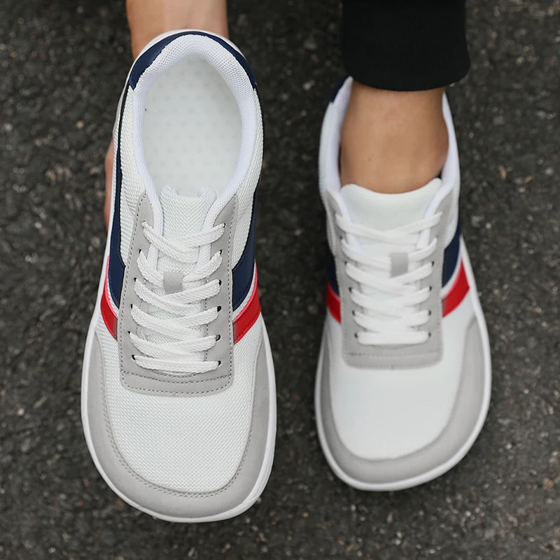 새로운 와이드 토 남성 신발 캐주얼 다용도 소프트 솔 와이드 라스트 슈즈 워킹 스니커즈 통기성 메쉬 편안한 맨발 신발