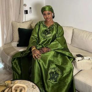 여성용 아프리카 드레스 고급 부부(부부) 원단 풍부한 자수 디자인