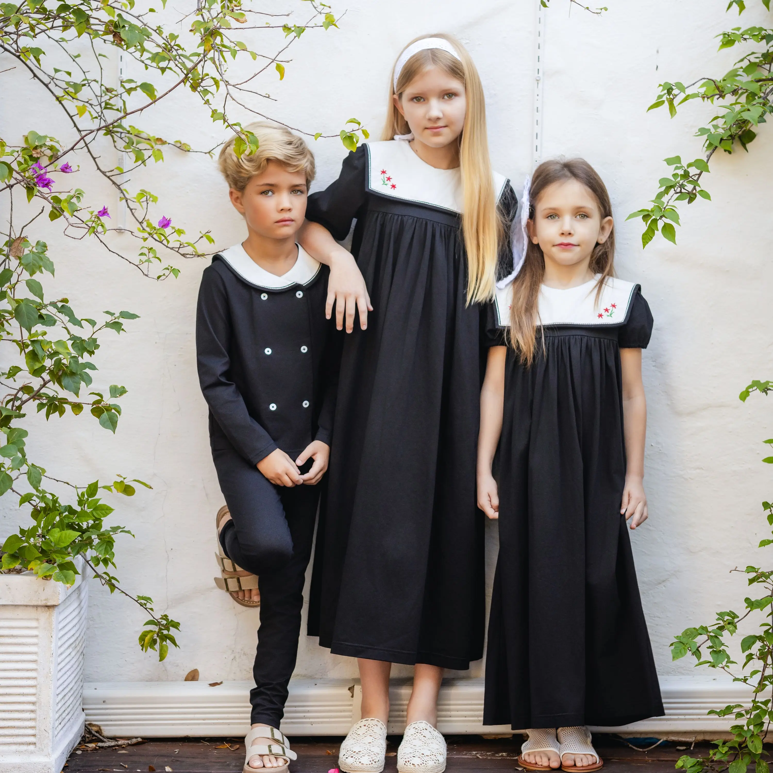 알리 플러스 2026 SS 세일러 맥시 키즈 코튼 의류 자수 탈부착 가능한 화이트 칼라 여아 남아 커플룩