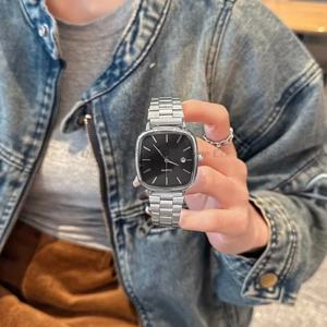 고품질 미니멀리스트 사각형 패션 시계 비즈니스 남성용 메탈 시계 스테인리스 스틸 체인 다용도 출퇴근용 캘린더 시계