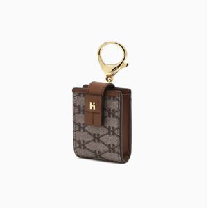[쇼핑백동봉] 브라운 시그니처 패턴 가죽 스마트키 키홀더 HIHO5E880W2