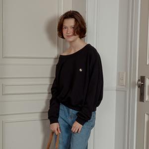 [플로우윤PICK/최초가65,000원] 오프숄더 스웻셔츠_2컬러