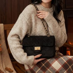 [정상가 59000원] 스웨이드 퀼팅 골드체인 미니숄더백 1639