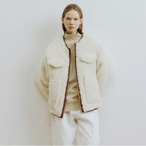 [몰리올리][최초가348,000]모에 리버시블 패디드 퍼 자켓_MW6WJK10