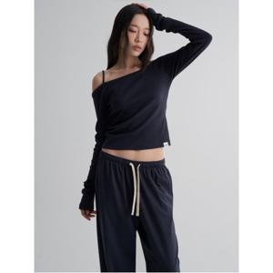 오프숄더 긴소매 티셔츠 - 네이비 (355941LY6R)