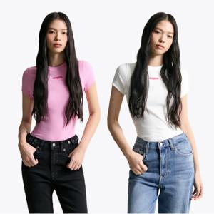 [정상가: 52000원] 타미진스 슬림 라벨 티셔츠 2종 택1 (T32F6TTO10TWT1)