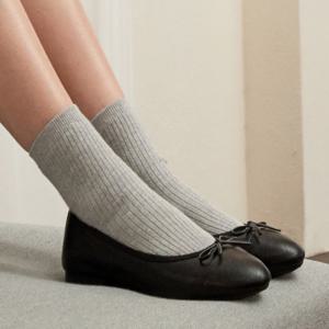 [정상가 149,000원] 여성 소가죽 리본 플랫슈즈 - 3FS4003/4004