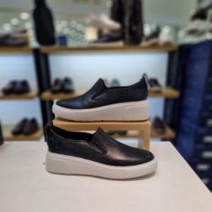 모다아울렛여성 토탈모션 안냐 슬립온 CJ2672_CA