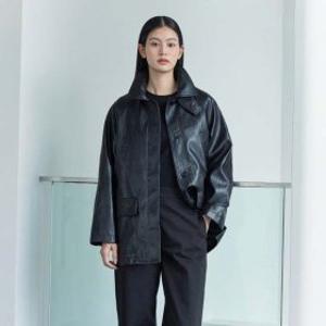 (코어 어센틱)런칭가 129900원  FAUX 레더 코트