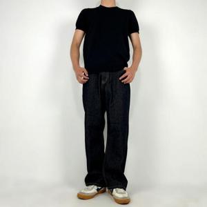 세미 머슬핏 반팔 니트