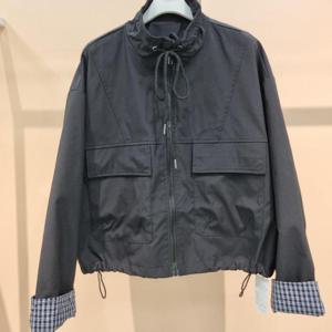 라티움 HC34 팔 품편한 하이넥끈조절 소매단배색 짧은오버핏 후드가을점퍼 T2533jp08