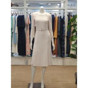 미니멈 세이브존07 스퀘어넥 슬림 원피스 MWBAWO3170