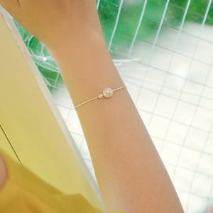 [폭스타일] 실버 진주 슬리밍 팔찌