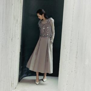 르네크루 26SS 프릴 블록 스커트