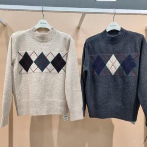 라티움 HC34 신축성좋고 착용감좋은 아가일 짧은 반목폴라 니트스웨터 T2543sw11