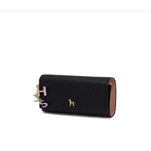 [헤지스] 블랙 가죽  로고 레터링장식 3단 반지갑[HIWA5E605BK]