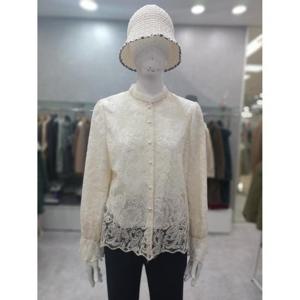 [스테파니] 세이브존05 프릴 넥 풀레이스 블라우스 A25SH5112