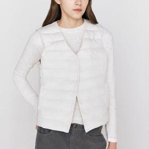 [지오다노]여자 05375912 경량 베스트 퀼팅 라운드 브이넥 조끼 375912