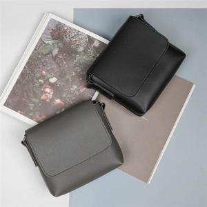 스퀘어 도톰 미니크로스백 여성가방 데일리 작은가방