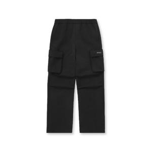 디스커버리바지 AQS DMPT7C046-BKS 남성 고프코어 기모 파라슈트 카고팬츠