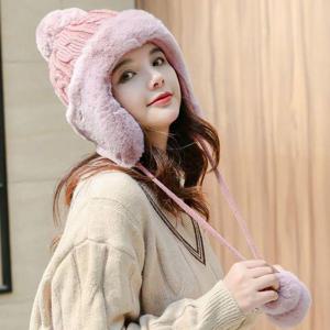 여성모자 귀여운 여성 겨울 모자 꽈배기 패턴 방울 털 니트비니 HWCDBD64