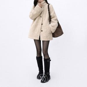 미즈큐즈 /  대란템  하이넥 양털 뽀글이 무스탕자켓 퍼 하프 코