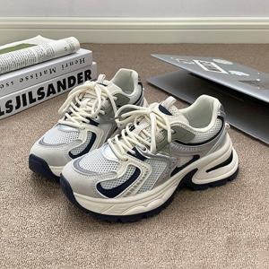 ★ 2컬러 스웨이드소재 발이 편한 여성 운동화