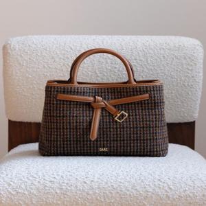 닥스 액세서리 [더블린 체크] 브라운 벨트장식 잔체크 울 토트백  (DCBA5F993W2)