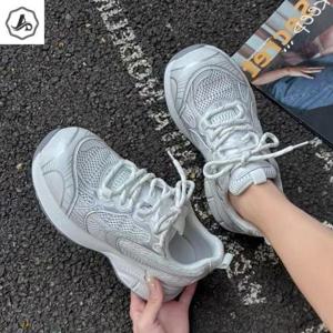 [애슬릿] 소가죽 발 편한 데일리 워킹 러닝 여성 운동화