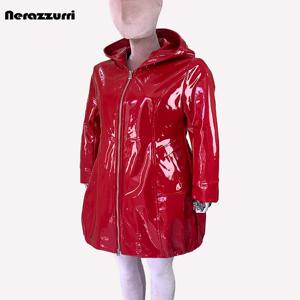 Nerazzurri 봄 장착 방수 반짝 이는 반사 블랙 특허 가짜 가죽 자켓 여성 후드 지퍼 레드 가을 옷