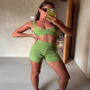 Tossy 패션 니트 2 피스 세트 반바지 여성 의류 패치 워크 늑골이있는 등받이 자른 탑과 하이 웨이스트 니트 반바지 의상