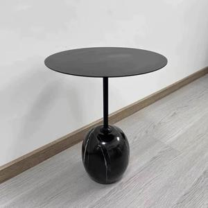 북유럽 대리석 소파 사이드 테이블 디자이너 모던 창의성 캐주얼 커피 테이블 철제 미니멀리즘 홈 가구