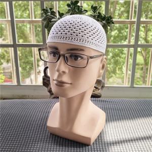 새로운 여름 흰색 순수한 수제 후크기도 모자 이슬람 니트 Kufi 모자 해골 모자 크로 셰 뜨개질 수제 이슬람 라마단기도 모자