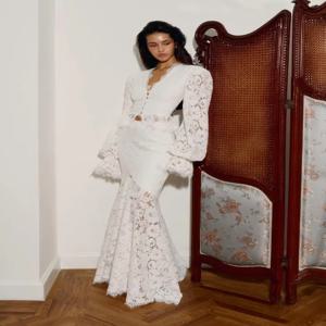 화이트 레이스 패치워크 롱 스커트 우아한 세트 여성 풀 플레어 슬리브 V넥 슬림 크롭탑 세트 여성 봄 스트리트 2026 의상