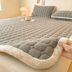 겨울용 밀크 벨벳 매트리스 토퍼 부드러운 플러시 퀼트 타타미 매트 따뜻한 접이식 침대 시트 논슬립 싱글/더블 사이즈