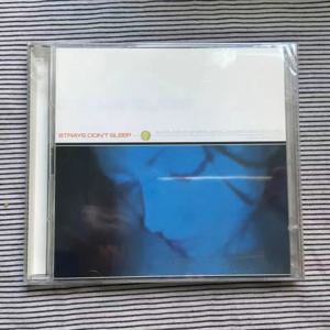 CD Strays Don't Sleep - 셀프 타이틀, 2006-05-01 One Little Indian, CD+DVD, 전자 록/알터너티브 컨트리, 9곡