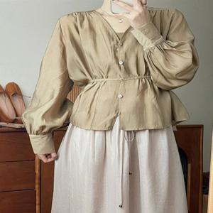 봄 신상 레이온 V넥 셔츠 랜턴 소매 허리끈 루즈핏 의류 기품 있는 지적인 우아함 솔리드 코지 블라우스