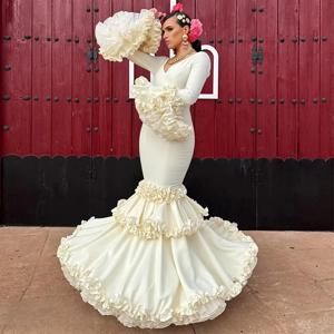 맞춤형 인어 스타일 백리스 이브닝 드레스, 정교한 V넥 긴팔 프롬 드레스, 우아한 티어드 오간자 파티 가운