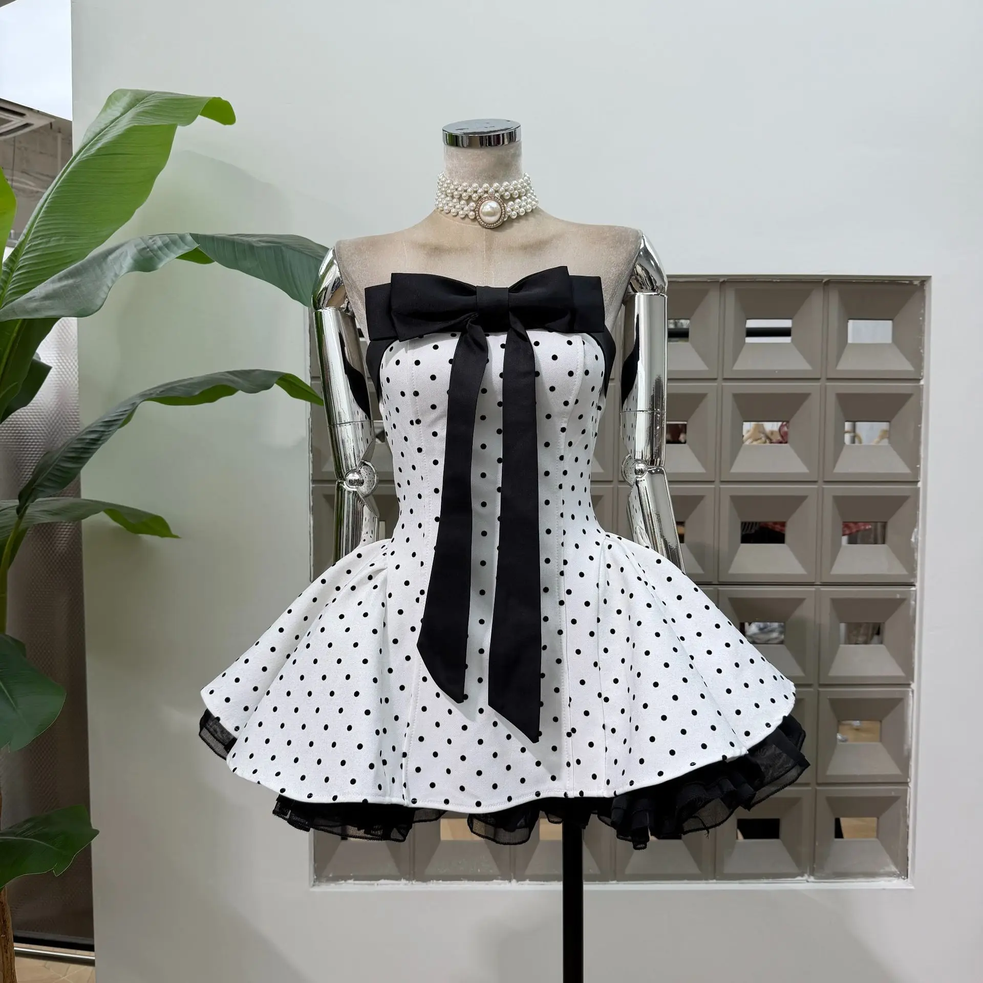 여성 섹시 스트랩리스 백리스 물방울 무늬 리본 A라인 드레스 파티 생일 이브닝 볼 가운 나이트클럽 쇼 의상 패션 베스티도