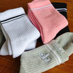 요가 스포츠 양말 남녀공용 면 양말 캐주얼 타월 바닥 모든 계절에 적합 부드럽고 편안한 체육관 양말 레트로 캐주얼 스타일