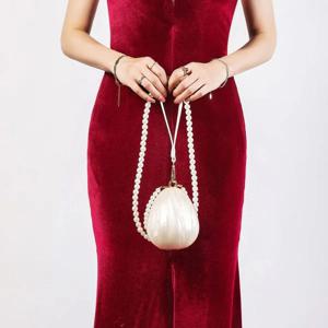 여성용 아크릴 프리미엄 미니 에그 백 고급 패션 진주 디너 클러치 백 귀여운 폰 입 빨간색 봉투 웨딩 파티용