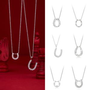 [롯데단독] 행운의 붉은 말발굽U 실버 목걸이 7종 택1