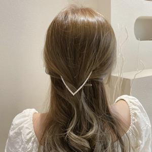 [브리치] HOTBBA / 러블리 V모양 큐빅 진주 헤어핀 URD 394