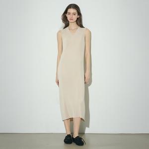 yoyoyoy여성[최초가 144000원] 브이넥 A라인 슬리브리스 플리츠 롱 원피스(3colors)_AK02WNPOP31