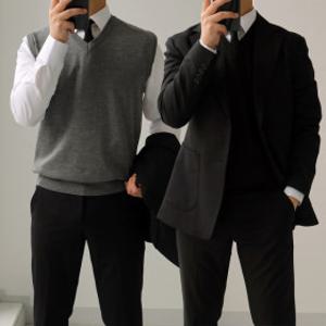 국산 V넥 남자 정장조끼 니트 베스트 양복이너 기본핏 직장인 출근옷 세련된 수트 스타일