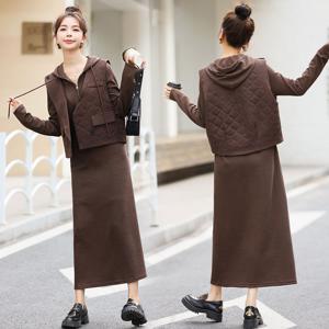 가을겨울 경량 패딩조끼 후드집업 니트 원피스 투피스 빅사이즈 슬림핏 하객록 여성 캐주얼 세트