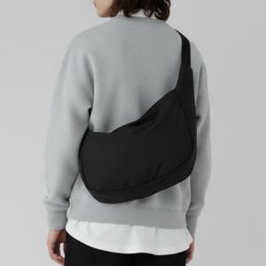 나일론 유럽여행 크로스백 해외 크루아상백 반달 여행용 가방 DS51069